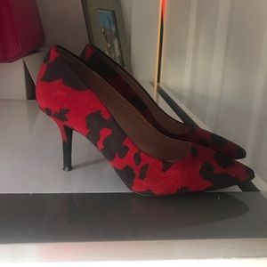 Boutique Moschino suede leather shoes
